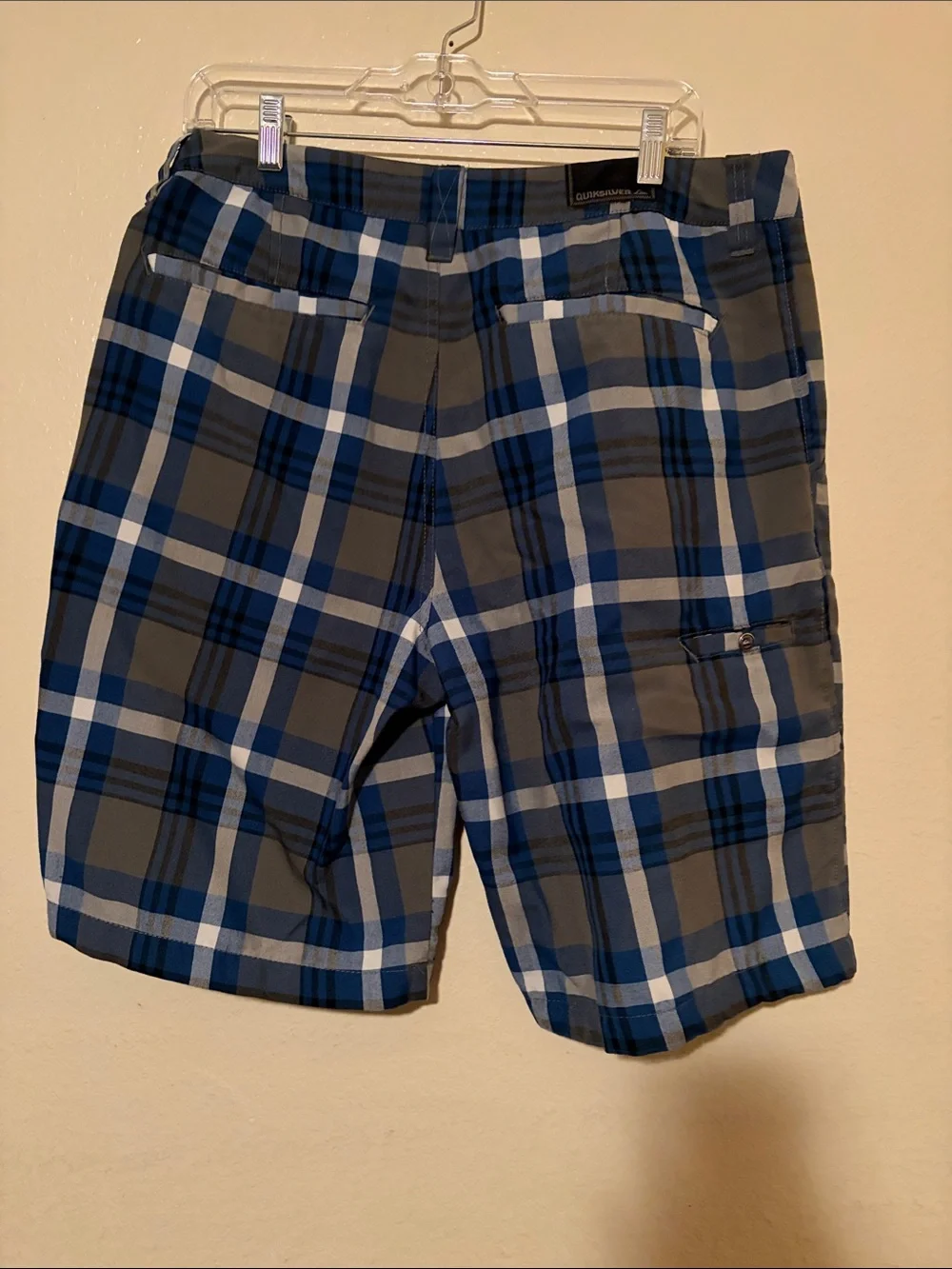 Quiksilver Blue Gray Plaid Men's Flat Front Shorts
